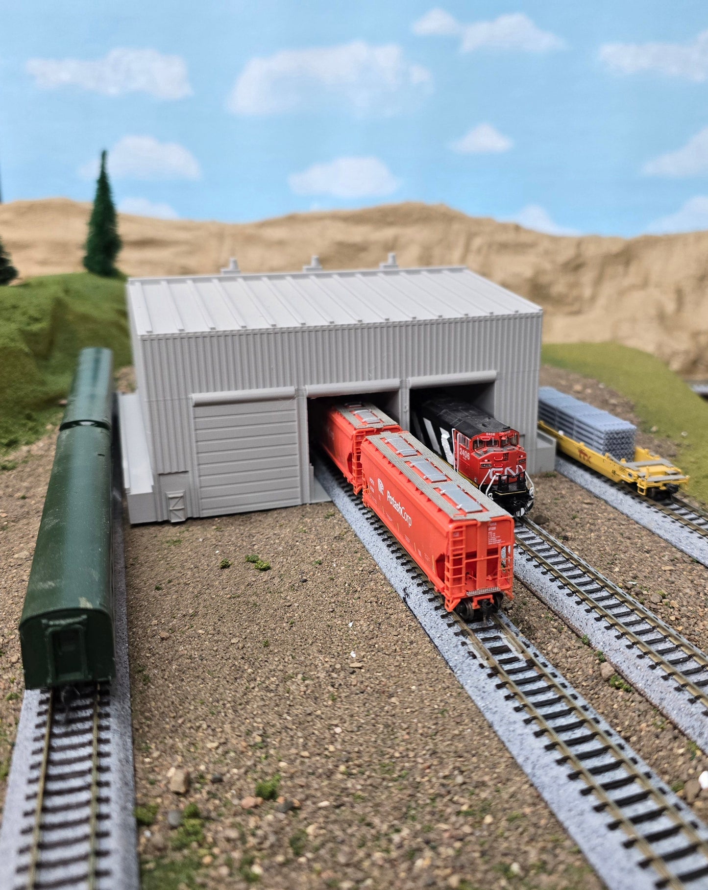 Z Scale 5 Bay Shed for Train Parking