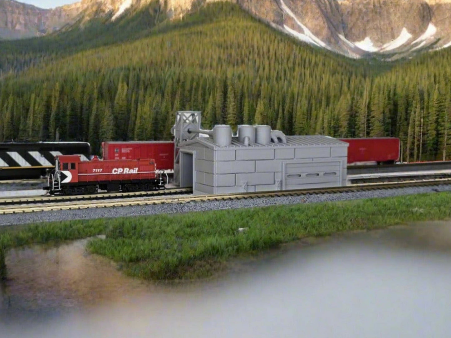 Z Scale Trackside wood shop