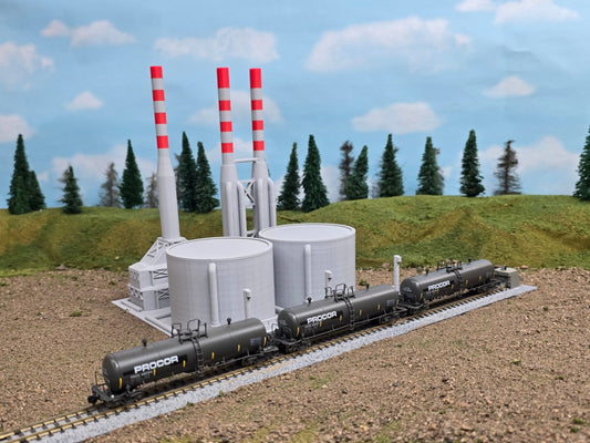 Z Scale Oil refinery: Cracking for the future
