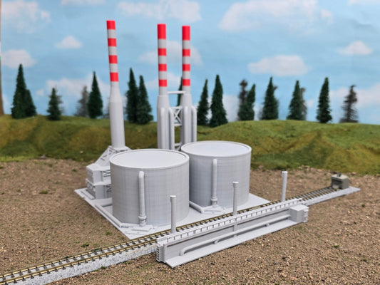Z Scale Oil refinery: Cracking for the future