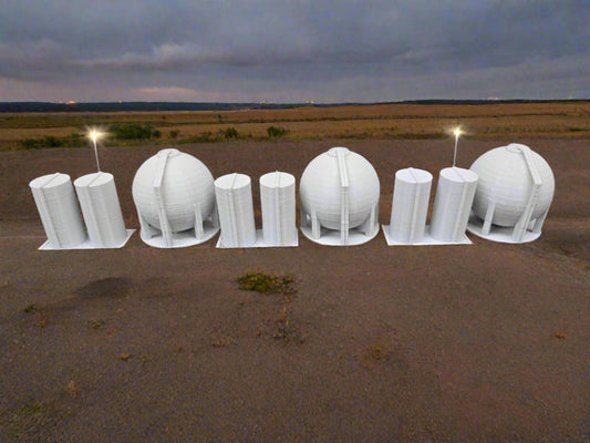 Z scale LNG tanks